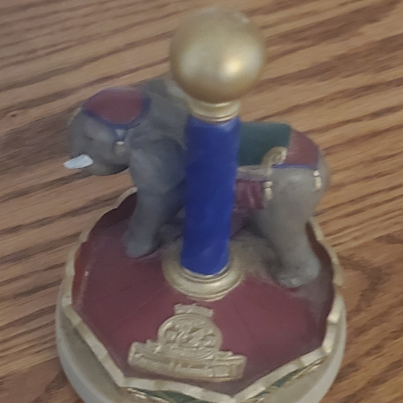 1997 Vintage Cookie Stamp elephant Carousel by Brown Bag - Picture 2 of 3